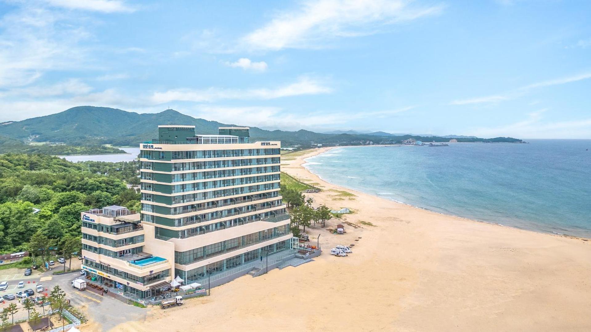 Goseong Moneblue Pension Exterior foto